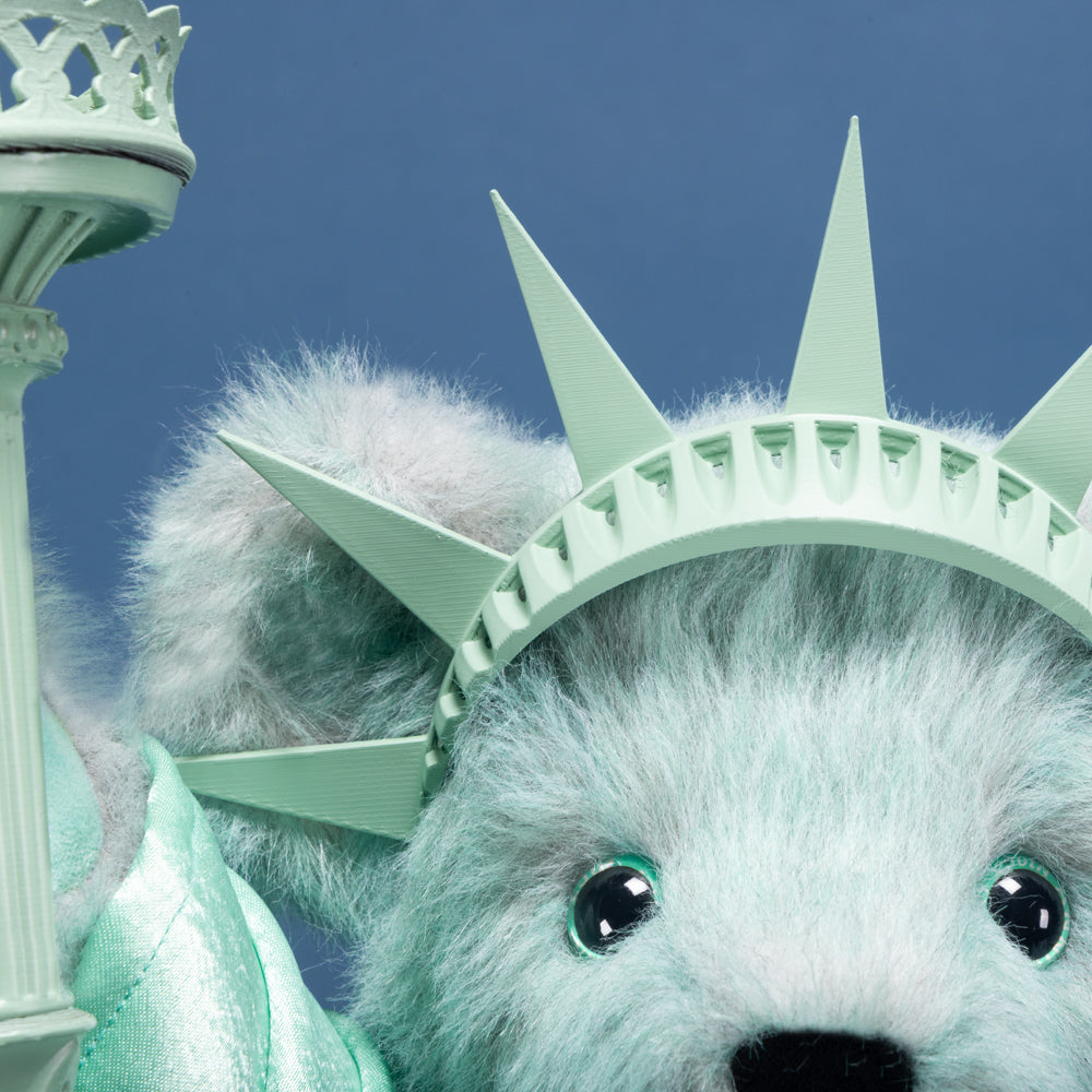 15 In. Limited Edition Statue of Liberty Bear